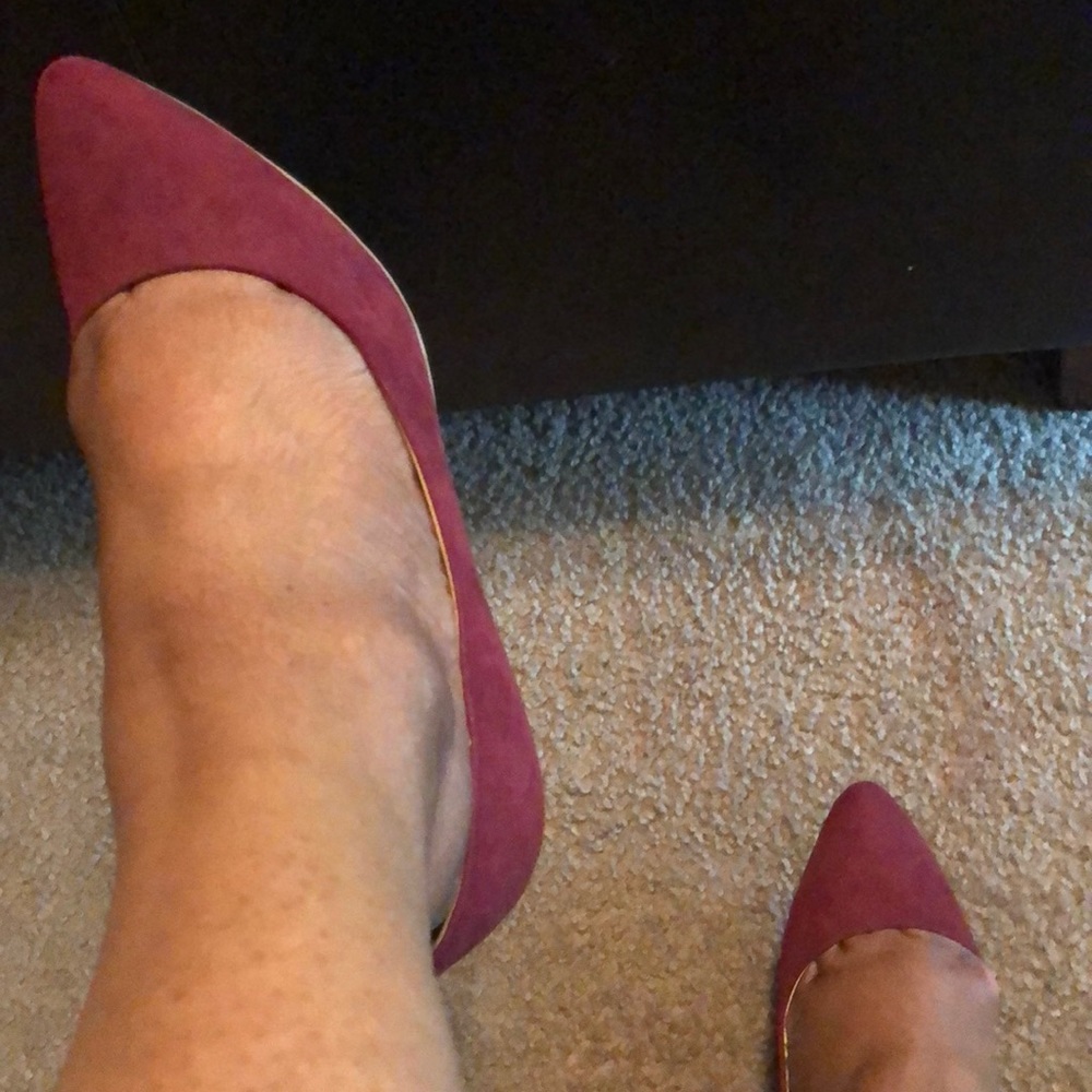 🍇Awesome burgundy heels